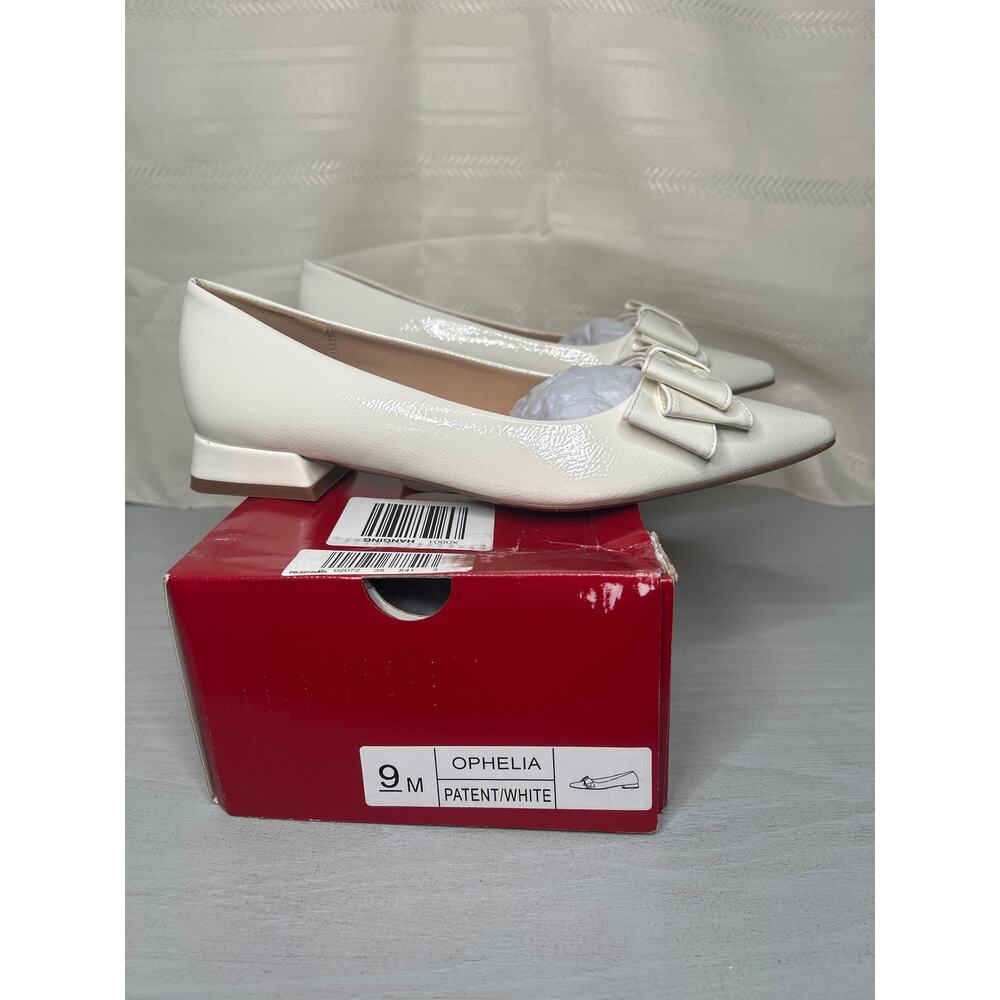 Journee Collection Ophelia Patent Pointed Toe Ballet Flats White Size 9M - Picture 3 of 15